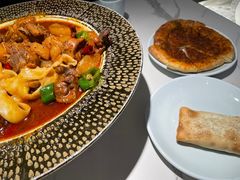 阿里疆大盘鸡-阿里疆Alijiang·丝路美食·异域风情·清真(长楹天街店)