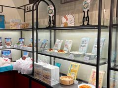 -梅龙镇酒家(南京西路总店)