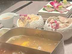 -左庭右院鲜牛肉火锅黑金店(陆家嘴中心店)