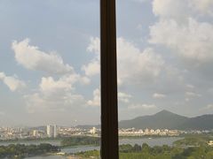 -湖景知味西餐厅•自助餐• 轻食(南京金茂威斯汀大酒店)
