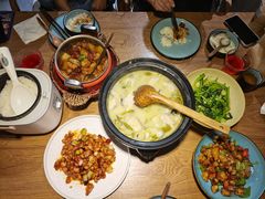 -九锅一堂酸菜鱼(学府凯德店)