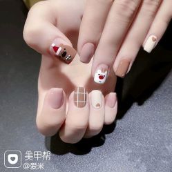 -Pink You美甲洗眉纹绣定制中心