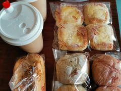-顶东面包花园·生日蛋糕(世博店)