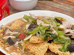 肉片锅巴-雨田饭店