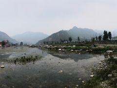 -百里峡七彩艺术小镇