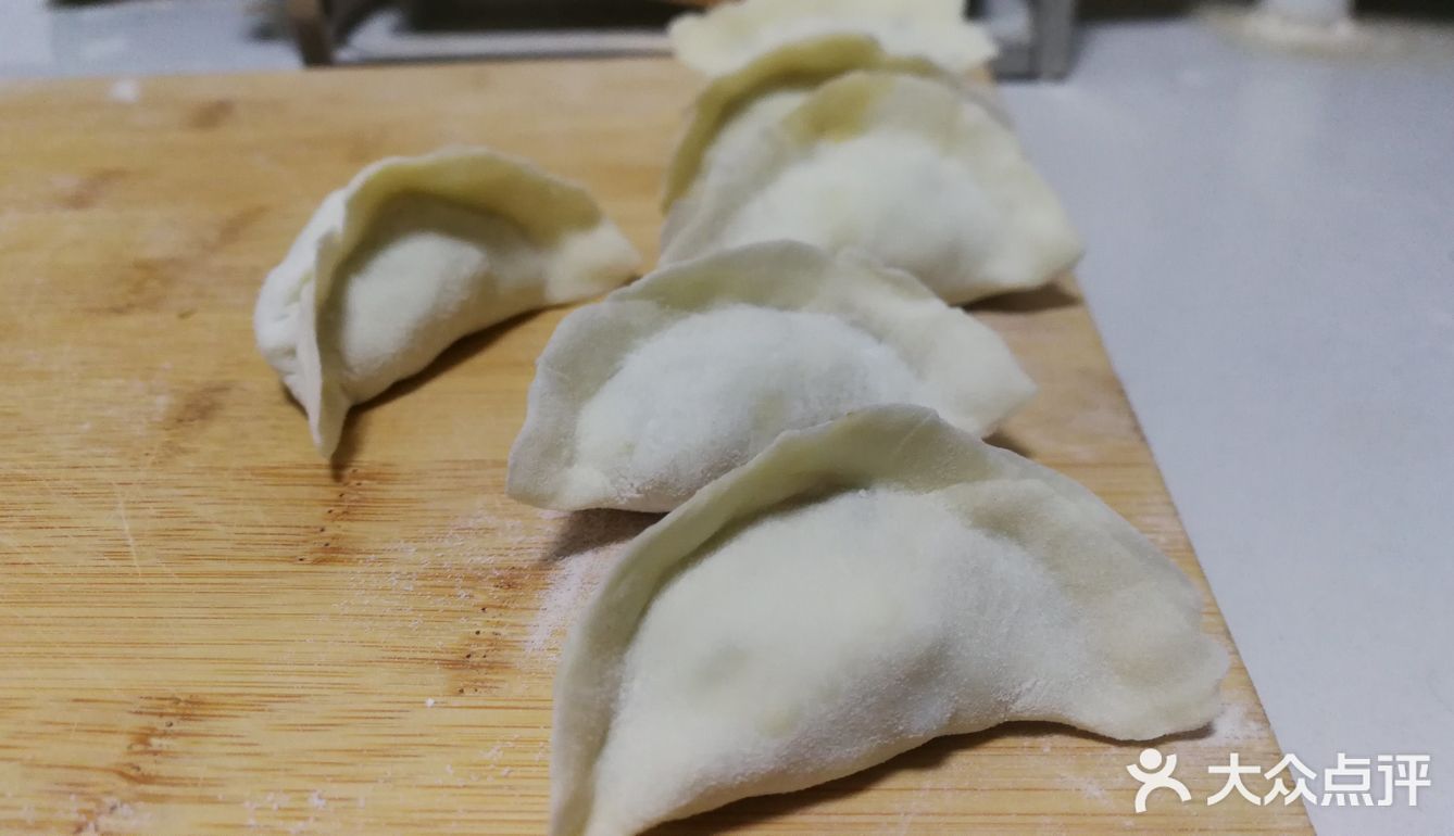 天太热，实在懒得做饭就包饺子吧！
