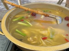 山泉竹林土鸡汤-金鱼妈妈 山野·食趣(荫山街店)