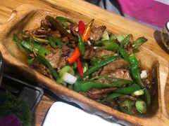 -老滇山寨•云南特色菜•地方菜•民族风情歌舞表演(金碧店)