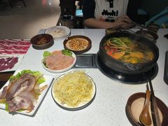-贵府酸汤牛肉火锅·贵州老字号(飞山街店)