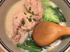 -刀小蛮半只鸡过桥米线(家乐福四元桥店)
