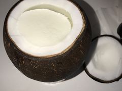 -志龙皇冠吃货椰子铺