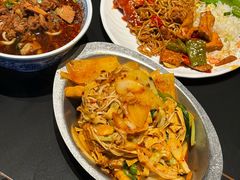 -涨巢·潮玩水疗局