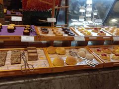 -昆明华邑酒店-鲜艳全日餐厅