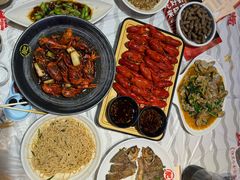 -肥肥虾庄·金牌油焖大虾(首义路店)
