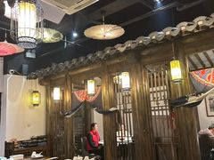 -聚汇三少·龙虾·中餐厅(莫邪路新天地店)