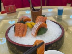 三文鱼刺身拼三文鱼腩-老乡村美食农庄