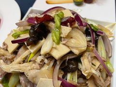 -伊带伊路新疆美食府(呼家楼店)