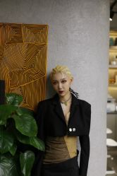 -变画·发型STUDIO