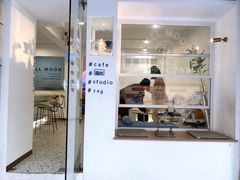 门面-FULL MOON满月咖啡