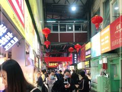 -泰龙城小吃街