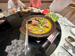 -帅巴人舅母子腊蹄民俗村