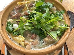 -雄伟美食(高沙中街店)