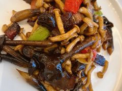 鸡枞菇炒腊味-南太湖山庄·四季轩&国风堂中餐厅