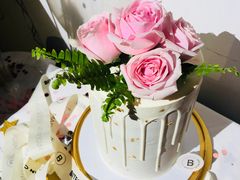 C006加高生日蛋糕4磅-Biteology Artisan Cakes(红庄·国际文化保税创新园店)