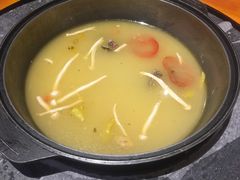 鱼头熬的白汤-重庆乌鱼庄·龙滋鲜(青羊大道店)