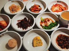 餐前小菜-本家韩国烤肉(青岛万象城店)