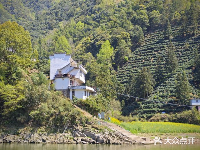 新安江山水画廊风景区图片