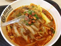 锅烧螺蛳粉-怂猫抓子·成都冒烤鸭