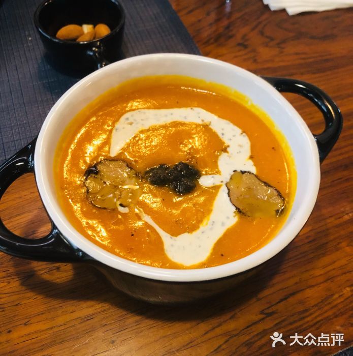 Ponte 意大利餐厅松露南瓜汤图片