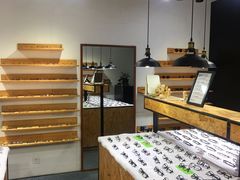 -罗伯特眼镜·蔡司官方授权(罗湖国贸店)