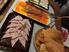 -尚尚仙·酸汤猪手·猪肚鸡火锅(华联万柳购物中心店)