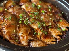 砂锅焗黄花鱼（大）-食家鸽园