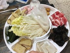 -鸡遇虾煲干锅火锅(小寨金莎店)