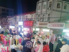-郑记•不夜城烧烤•龙虾•虾蟹(黄鹤楼店)