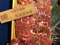 -山川小町·极番烧肉(新地假日广场店)