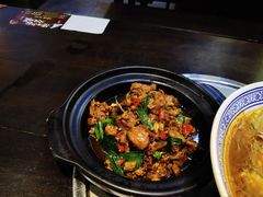 砂锅走地鸡-坛椒鱼·老派赣菜
