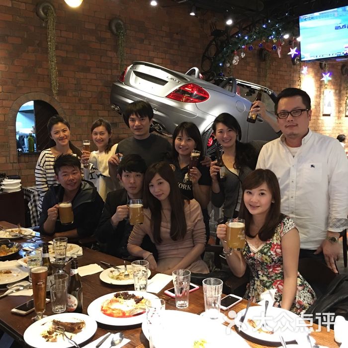 1886汽车主题德国餐厅