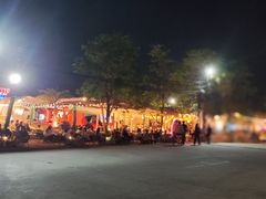 -席娜卡琳火车铁道夜市