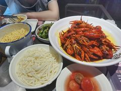 -龙巢盱眙龙虾·牛蛙·烧烤宵夜(八卦岭店)
