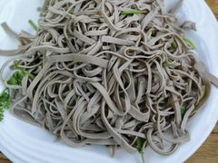 -溢心园香河肉饼总店