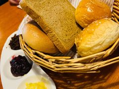 自制面包篮BreadBasket-布拉格餐厅· 中欧捷克菜(全国首店)