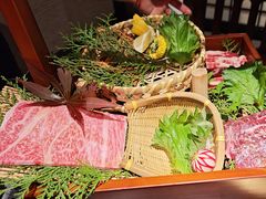 -山川小町·极番烧肉(新地假日广场店)