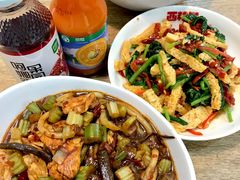 野蘑菇鸡肉炒米粉-西粉堂新疆米粉(朝外店)