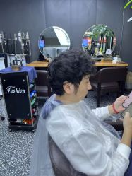 -藤野造型专业烫染接发