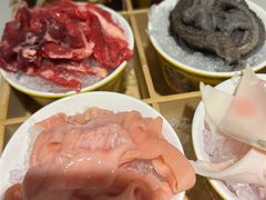 -茅草房·河畔园林火锅