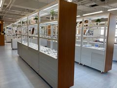 -无奔眼镜·蔡司·依视路授权店(马家堡店)